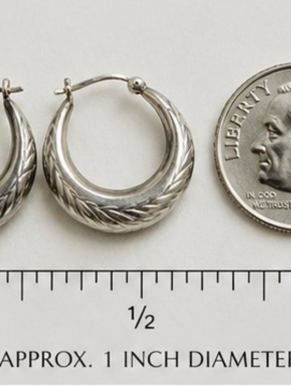 Vintage 925 Sterling Silver Etched Hoop Earrings Leaf Scroll Design Lightweight - Picture 4 of 6